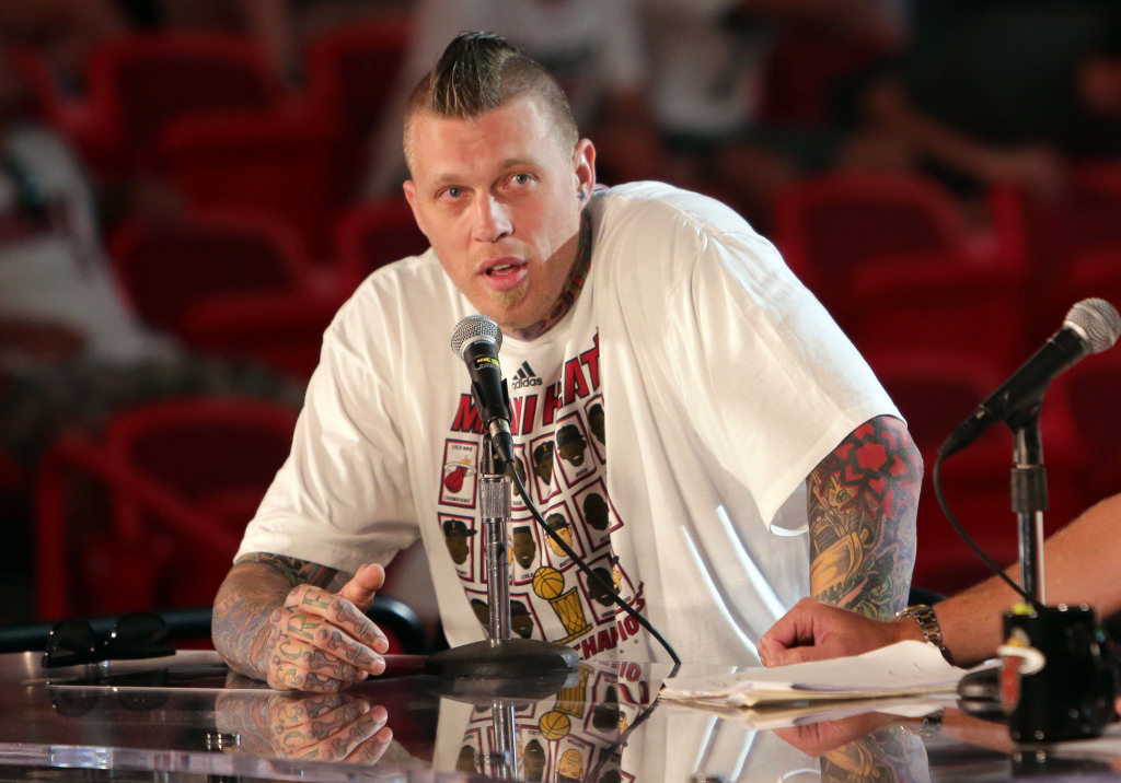 Conhecido como Homem-pássaro, o pivô americano Chris Andersen, do Miami Heat, foi um dos selecionados. Dono de um corpo quase todo tatuado, o craque já mostrou seu físico em campanha para a defesa dos animais usados para a confecção de casacos de pele.