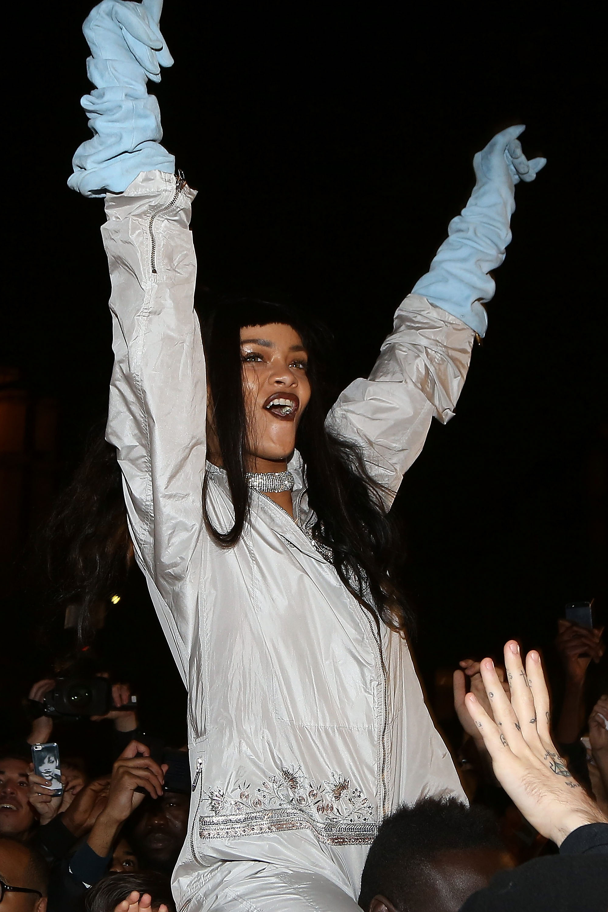 PARIS, FRANCE - DECEMBER 18:  Rihanna is seen at the Trocadero gardens on December 18, 2014 in Paris, France.  (Photo by Marc Piasecki/GC Images)
