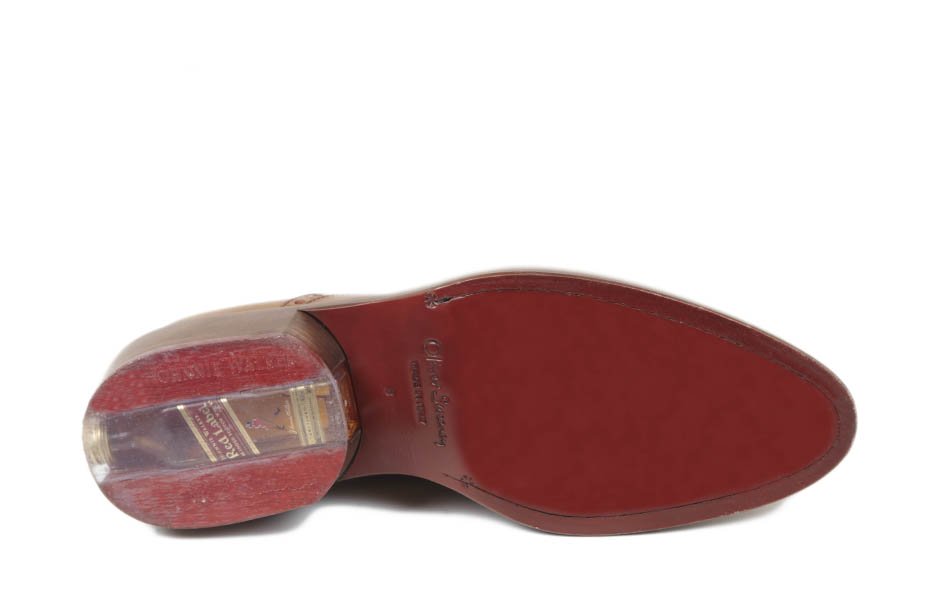 O Oxford Style Brogue customizado custa  o equivalente a R$ 1226