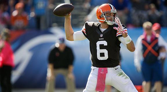 Com experiência na liga, Bryan Hoyer tem 29 anos e lidera do Cleveland Browns