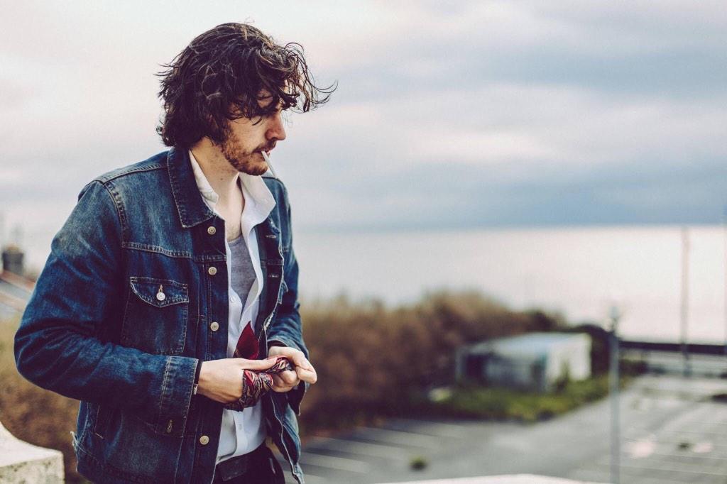 Andrew Hozier-Byrne, ou só Hozier, é um irlandês que lançou o seu primeiro disco este ano. Se encaixa no indie rock, seguindo uma linha mais blues.