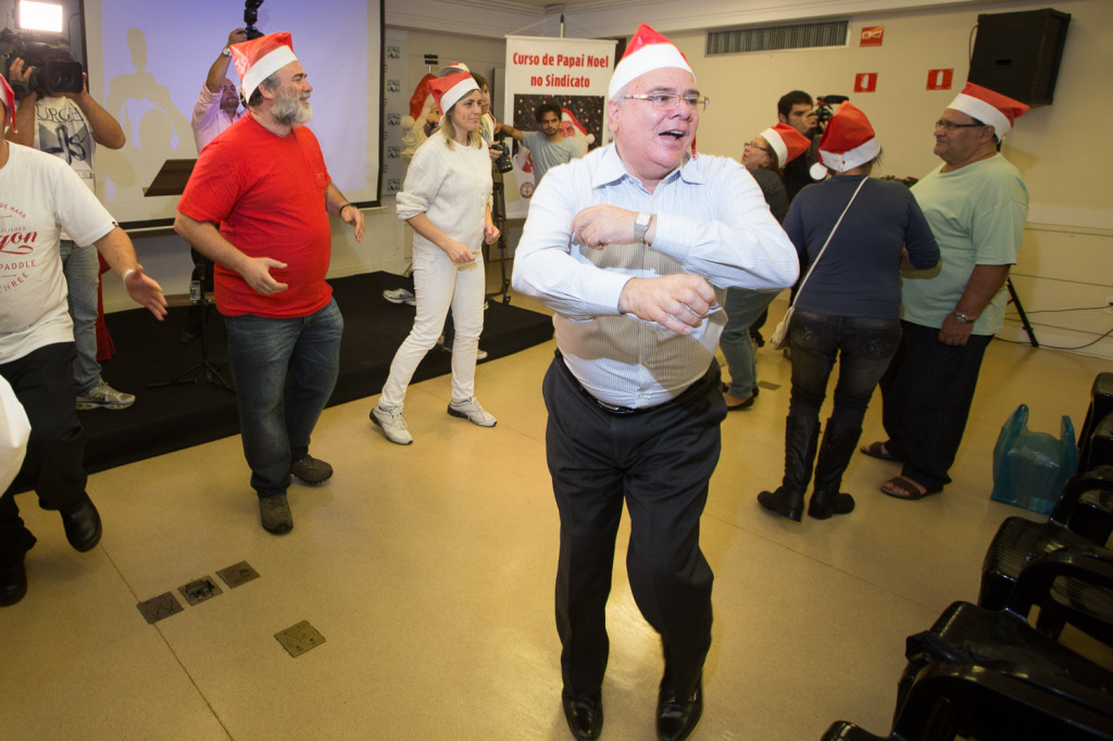 Interessados em trabalhos de Papai Noel, Mamãe Noel ou Noelete participaram do curso