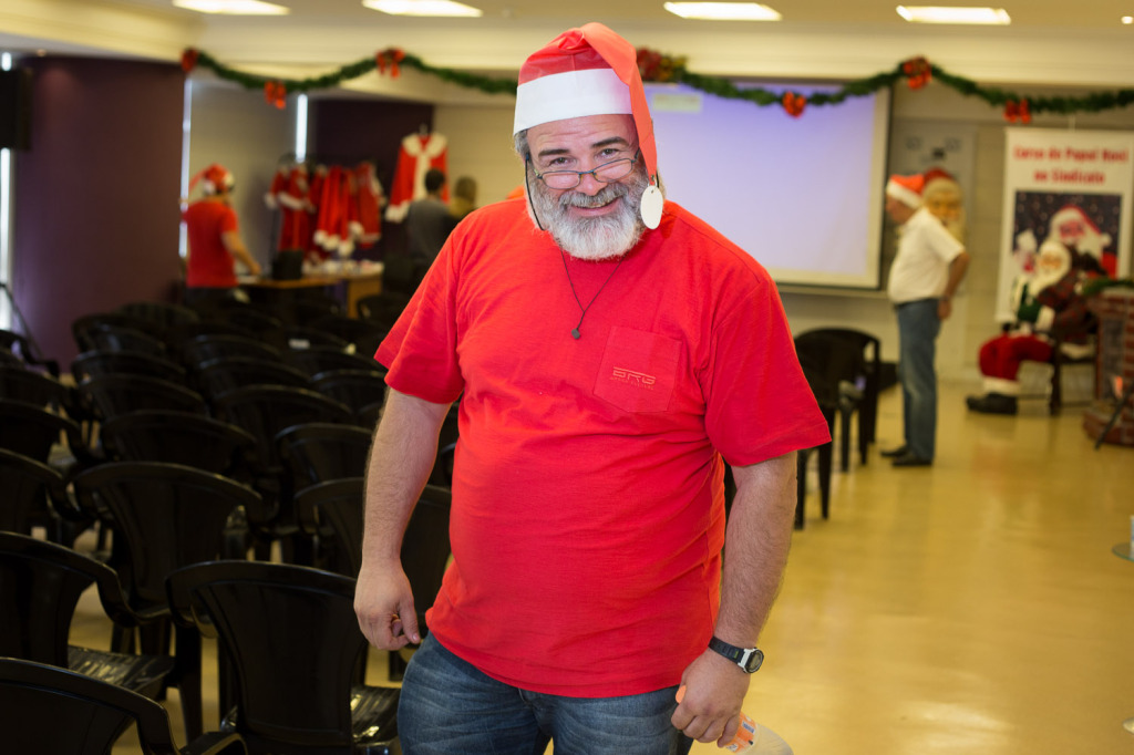 Interessados em trabalhos de Papai Noel, Mamãe Noel ou Noelete participaram do curso