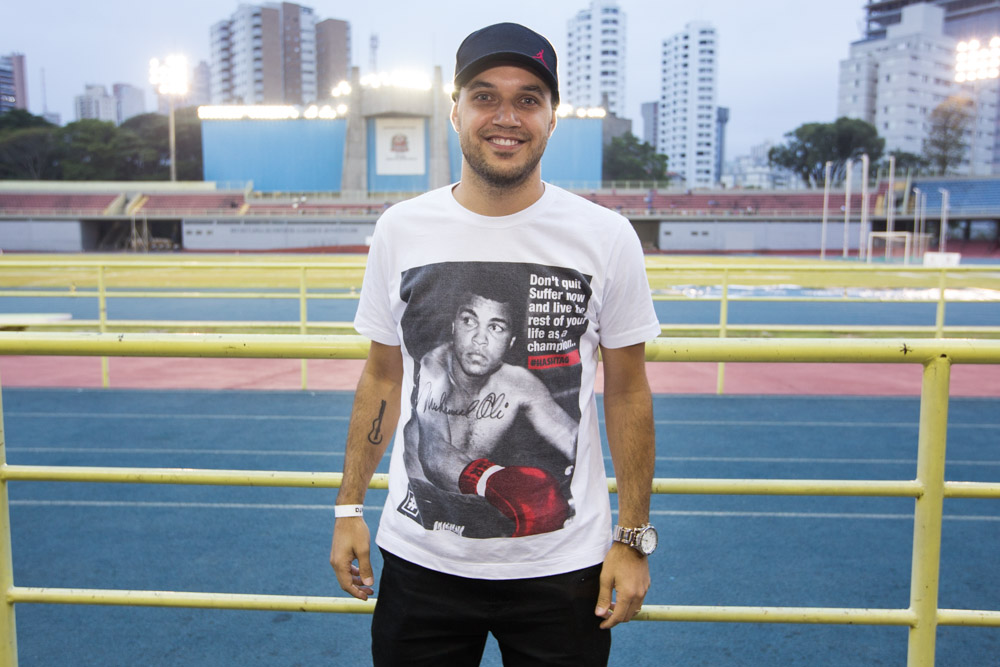 Marcelinho, da Turma do Pagode, foi o responsável por organizar a pelada