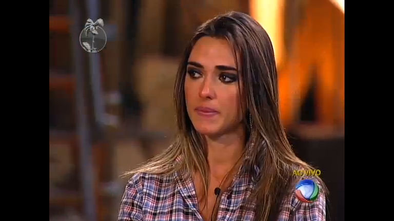 Ex-Panicat nos tempos da Rede TV!, Nicole saiu da Fazenda com certa força