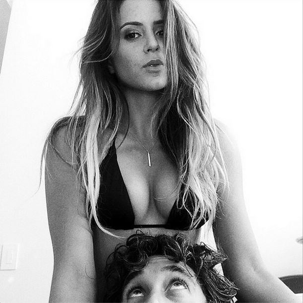 Todas as fotos dessa galeria são do Instagram da surfista. O Virgula é totalmente contra o vazamento de fotos.