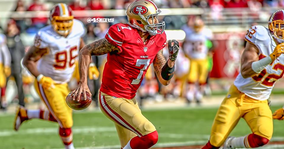Com muita agilidade, Colin Karpernick é um dos destaques do San Francisco 49ers