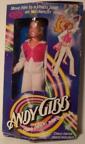 Uma coisa nos tempos das discotecas: Andy Gibb, assim como este...