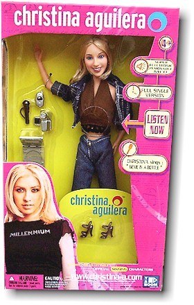 Christina Aguilera tem boneca pra chamar de sua