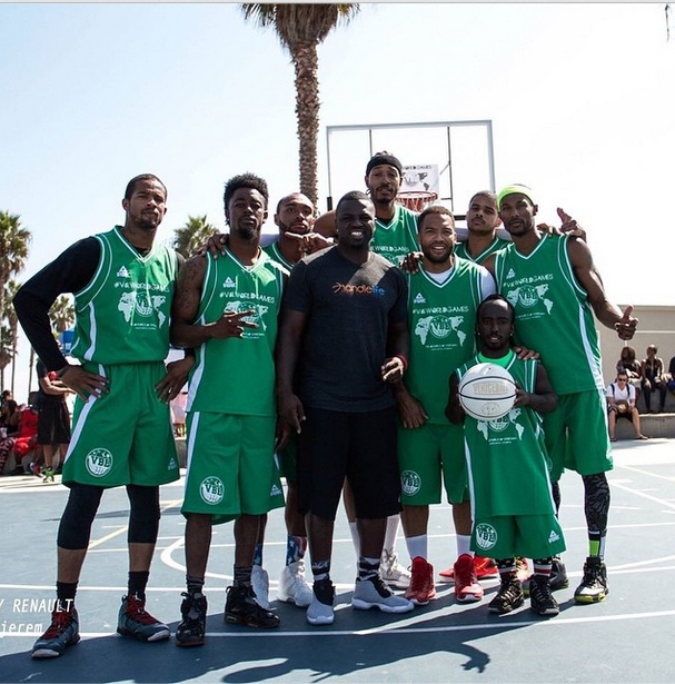 Mani Love, o anão sensação do basquete americano