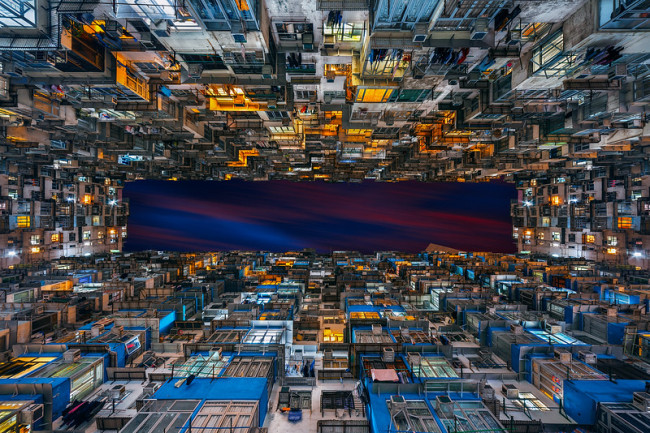 O fotógrafo australiano Peter Stewart  retrata prédios em Hong Kong