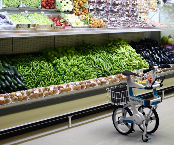 A bicicleta conceito da marca Cannondale é para aqueles que suam frio cada vez que têm de fazer compras no supermercado e deixar a bicicleta estacionada longe da vista, à mercê de gatunos. Quase um Transformer, a Ville vira um carrinho de supermercado em poucos segundos.