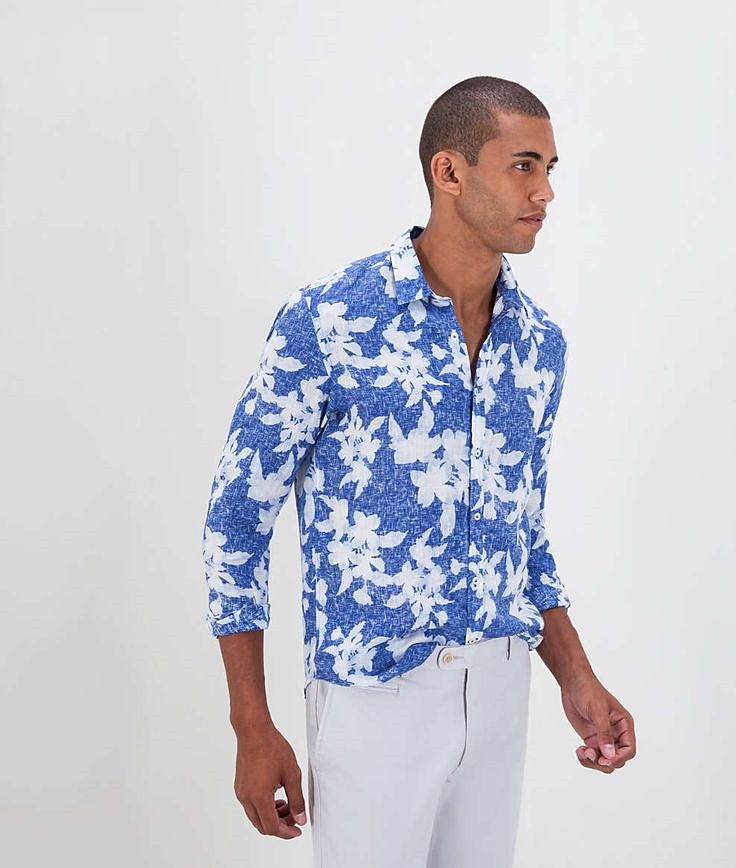 Camisa de linho estampado; R$ 198, na Richards (www.richards.com.br). Preço pesquisado em janeiro 2015, sujeito a modificações