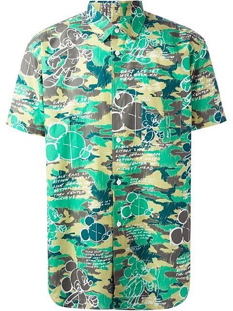 Camisa estampada verde da Comme des Garçons; R$ 730, na Farfetch (www.farfetch.com). Preço pesquisado em janeiro 2015, sujeito a modificações