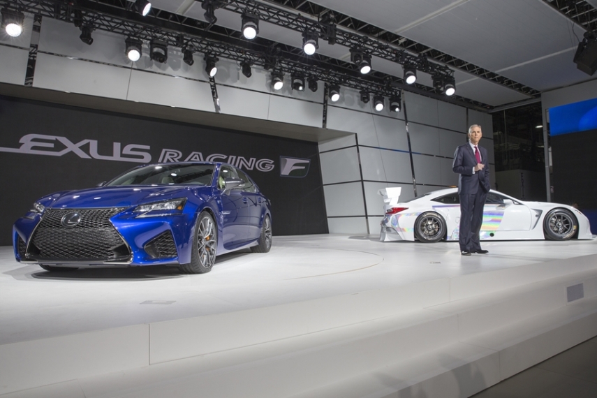 A Lexus apresentou a nova versão do modelo GS F, um sedã de luxo com pegada esportiva, que conta com motor V8, naturalmente aspirado de 5.0 litros, e com 467 cavalos de força