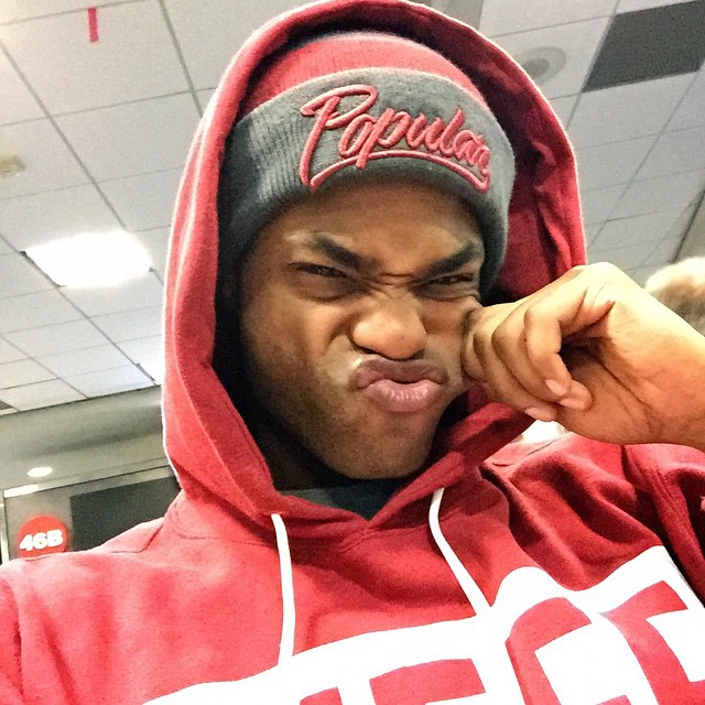 Andrew Bachelor fez seu selfie feio e desafiou os viners DeStorm Power, Rudy Mancuso, e Christian Delgrosso