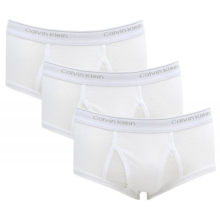 Kit com três cuecas slip Calvin Klein Basic 100% algodão; R$ 79, na Cueca Store (www.cuecastore.com.br). Preço pesquisado em janeiro de 2015, sujeito a modificações