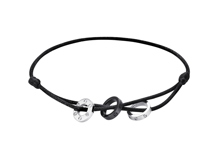 Pulseira Love em ouro branco, diamantes, cerâmica; R$ 5.100, na Cartier (Tel.: 11 3759-3240). Preço pesquisado em janeiro de 2015, sujeito a modificações