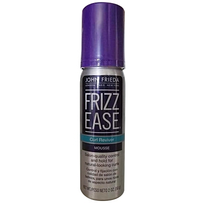 O mousse é ideal para dar volume a cabelos finos ou cacheados. Mousse Frizz Ease Mousse Modelador (Modelador de Cachos) Unissex John Frieda; R$ 25,20, na Sepha (www.sepha.com.br)