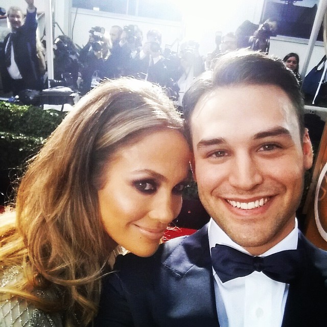 Com quem? Jennifer Lopez
