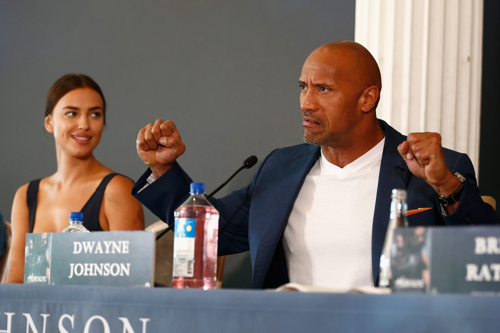 Ator Dwayne Johnson seria o grande responsável pelo fim do namoro de Cristiano Ronaldo