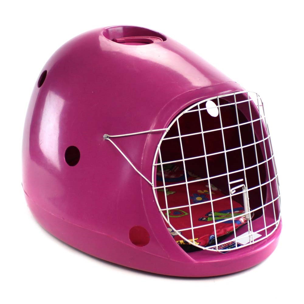 A gente sabe que caixas de transporte são itens básicos pra quem tem um gato, mas porque se limitar àquelas simples e sem graça. <a href="http://www.petlove.com.br/caixa-transporte-capacete-gilrs-rosa-3107323/p
" target="_blank"><em>Essa</em></a>, por exemplo, é super estilosa e vai fazer com que você leve o seu bichinho de um lado pro outro de maineira muito mais cool. R$ 203,69.