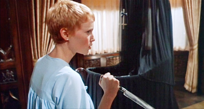 Mia Farrow como a desesperada Rosemary, que gera um filho para o diabo nesta obra-prima de Roman Polanski