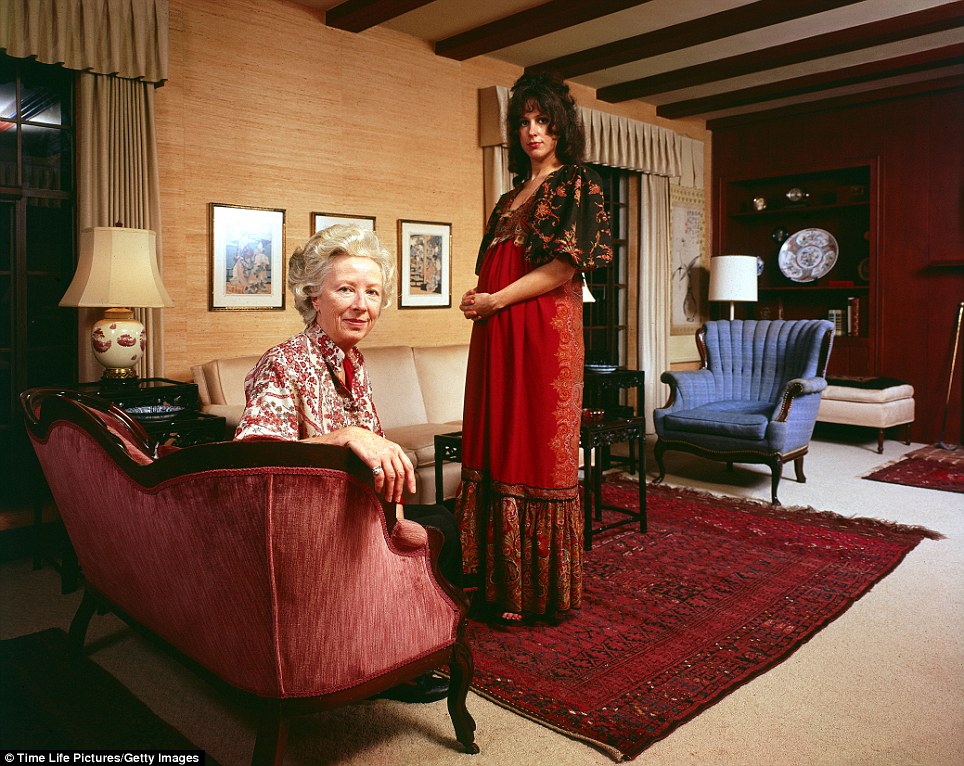 Grace Slick, vocalista do Jefferson Airplane, com sua mãe