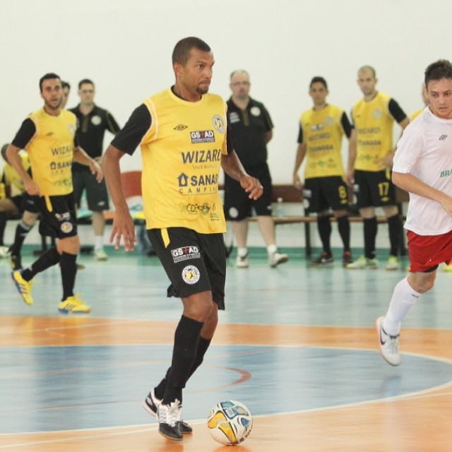 O atacante campeão da Libertadores e do Mundial pelo São Paulo hoje atua pelo Pulo do Gato, clube de futsal de Campinas.