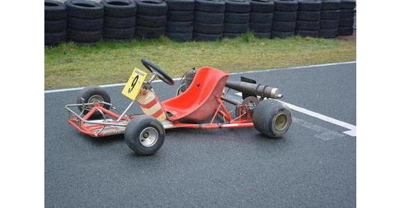 ... em um kart pilotado pelo próprio Ayrton Senna?