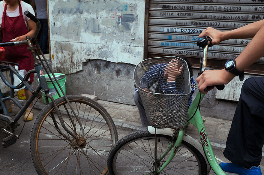 O fotógrafo chinês Tao Lin aprendeu a clicar sozinho, na volta e na ida do trabalho ou na hora de almoçar
