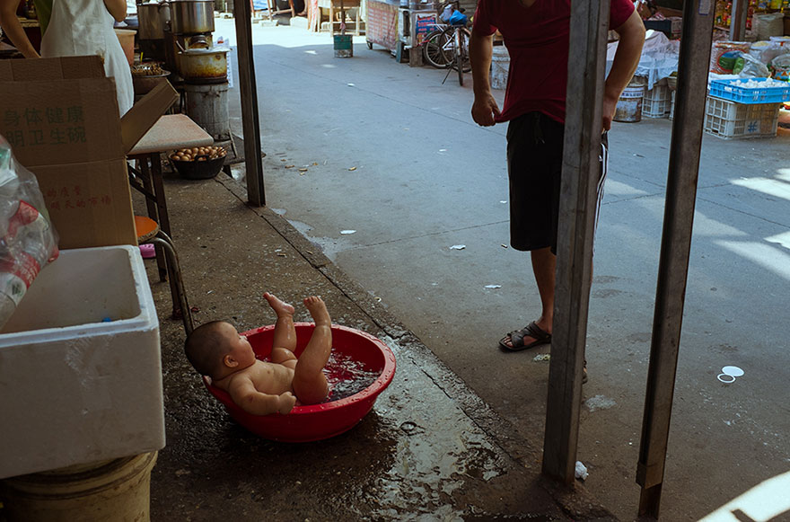 O fotógrafo chinês Tao Lin aprendeu a clicar sozinho, na volta e na ida do trabalho ou na hora de almoçar