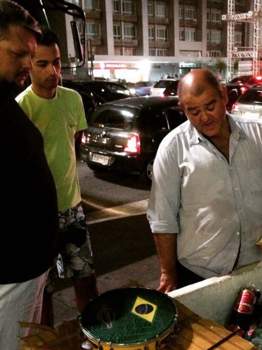 Essa é a famosa cerveja. "Vou ali tomar uma breja e já volto"