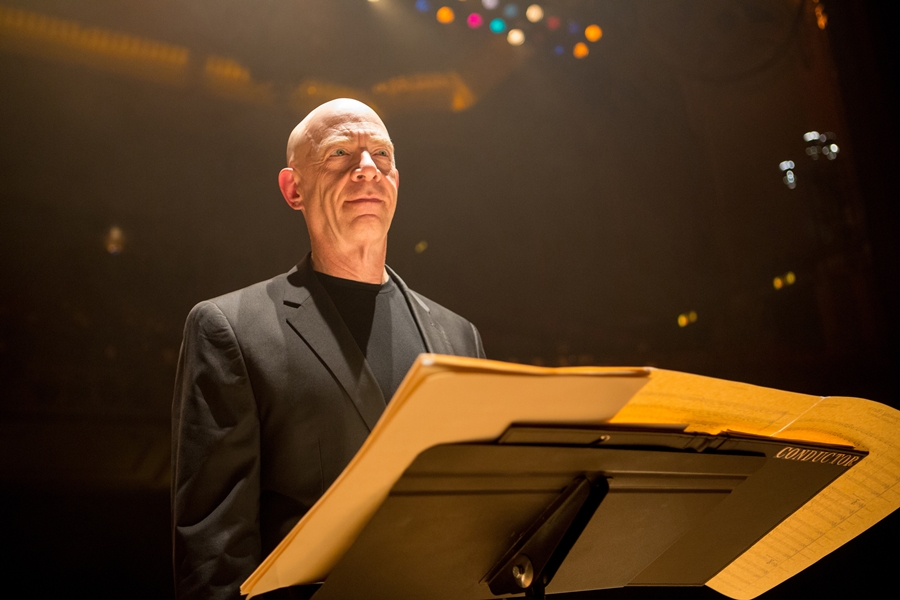 JK Simons ("Whiplash") é um dos candidatos mais fortes a levar a estatueta de Melhor Ator Coadjuvante pelo papel de Terence Fletcher, professor durão do melhor conservatório de música dos Estados Unidos, JK Simons é o único concorrente de um filme independente, e tem faturado a maioria de prêmios pré-Oscar