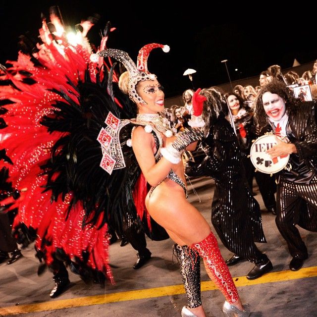 A Gaviões da Fiel não ficou entre as campeãs do Carnaval de São Paulo, mas Tati Minerato merece destaque entre as musas de 2015, com seu corpo 10 nota 10