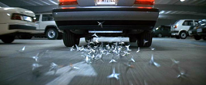 A BMW emplaca o 750 iL em 007 - O amanhã nunca morre (1997), cheio de gadgets desenvolvidos por Q: controle remoto via celular, carroceria e vidros a prova de balas, misseis no teto, gás lacrimogênio, lançador de pregos, cortador, pneus que se enchem sozinhos, entre outros