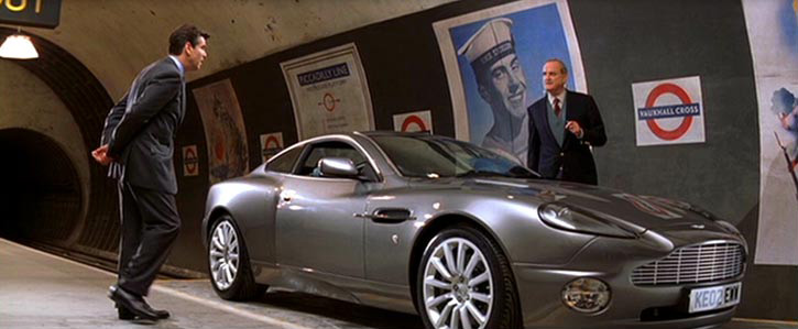 Outro carro que aparece em 007 - Um novo dia para morrer (2002), é o Aston Martin V12 Vanquish, em comemoração ao vigésimo filme da série