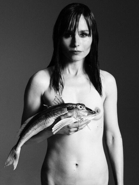 A atriz Tara Fitzgerald