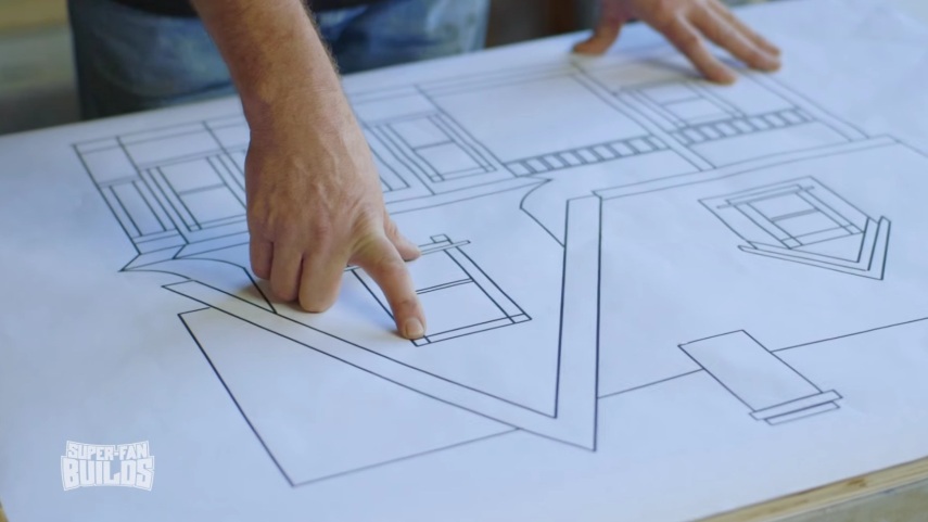 O programa Super-Fan Buildings  construiu uma casa de cachorro para a cadelinha Dug no formato da casa do personagem Fredricksen, de Up!