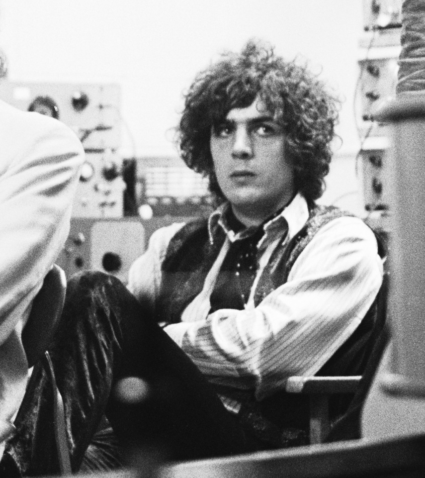 Syd Barrett foi fundador e compositor do Pink Floyd. Na foto, o lendário baixista em 1967.