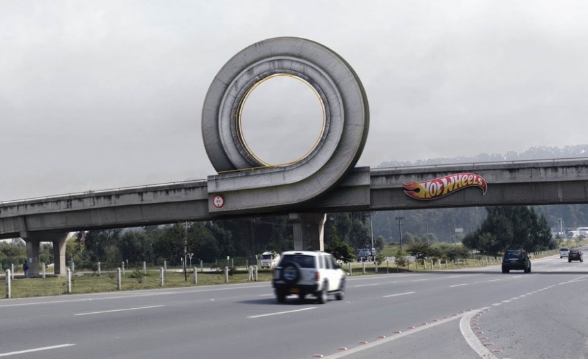 A marca de carrinhos de brinquedo transformou uma ponte comum em uma pista radical.