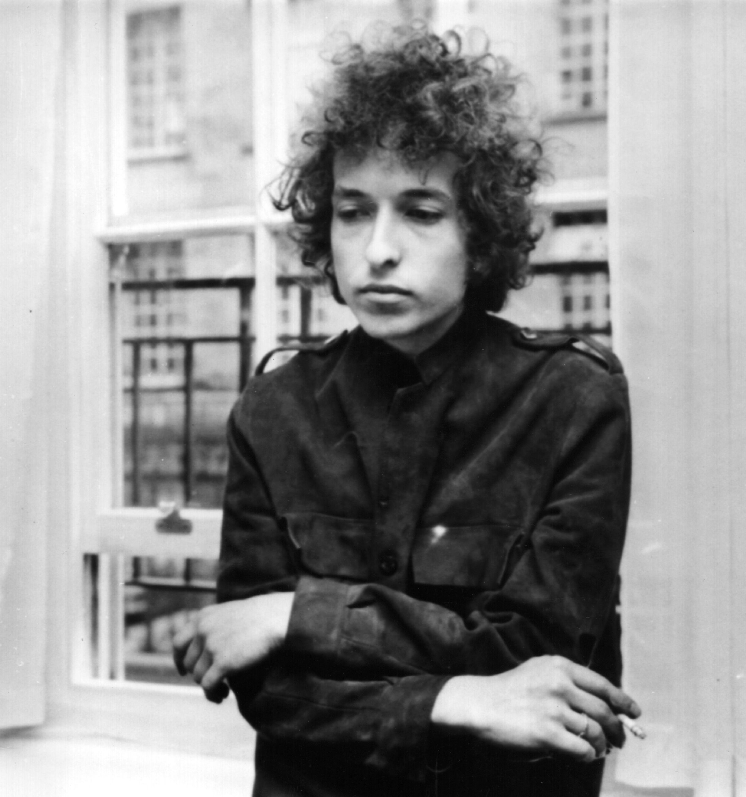 37.  Já chegou a dizer que tem três pais: "Meu pai biológico, Deus e Bob Dylan".