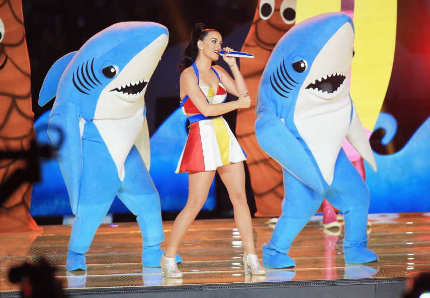 Katy Perry durante o show do intervalo em Glendale, Arizona, no Phoenix Stadium