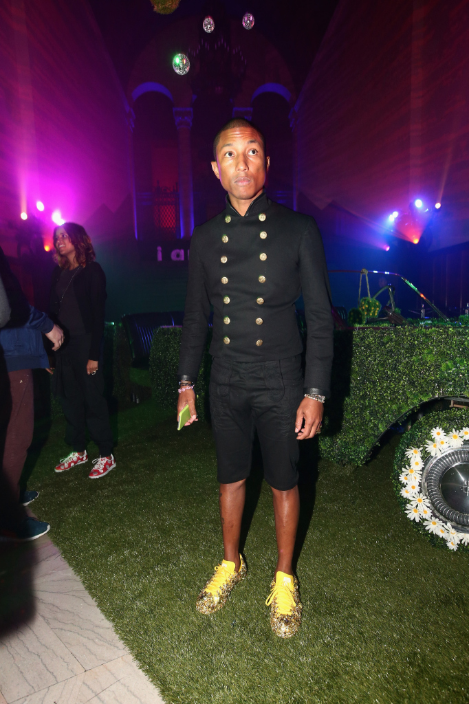 Pharrell Williams na festa I am Other And Adidas, paralela ao Grammy