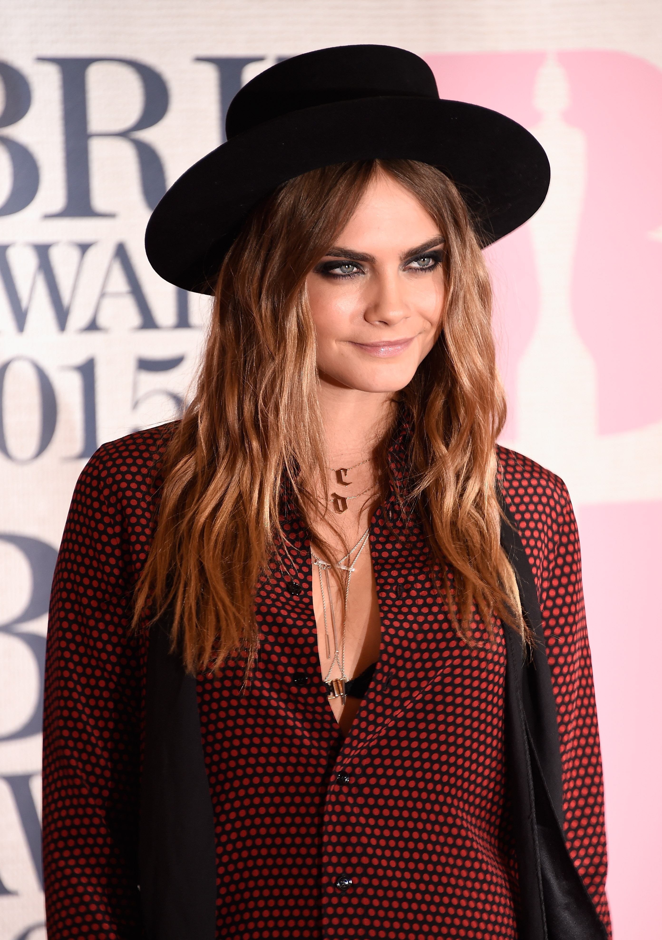 Cara Delevingne no Brit Awards 2015