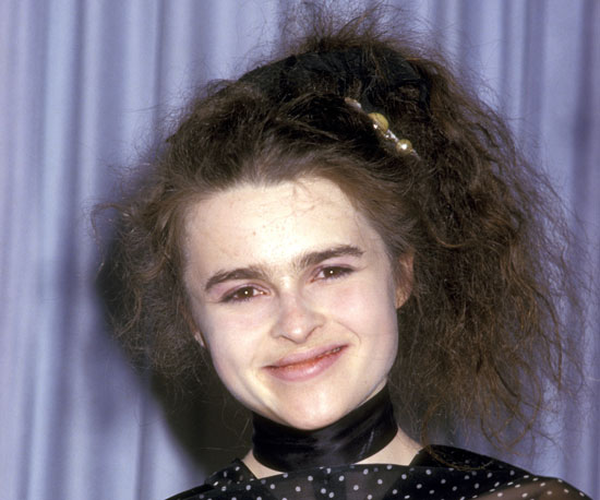 Helena Bonham Carter mais uma vez com o visual controverso. Em 1987 o cabelo tava desgrenhado. Há quem diga que esse é o pior look da história da premiação