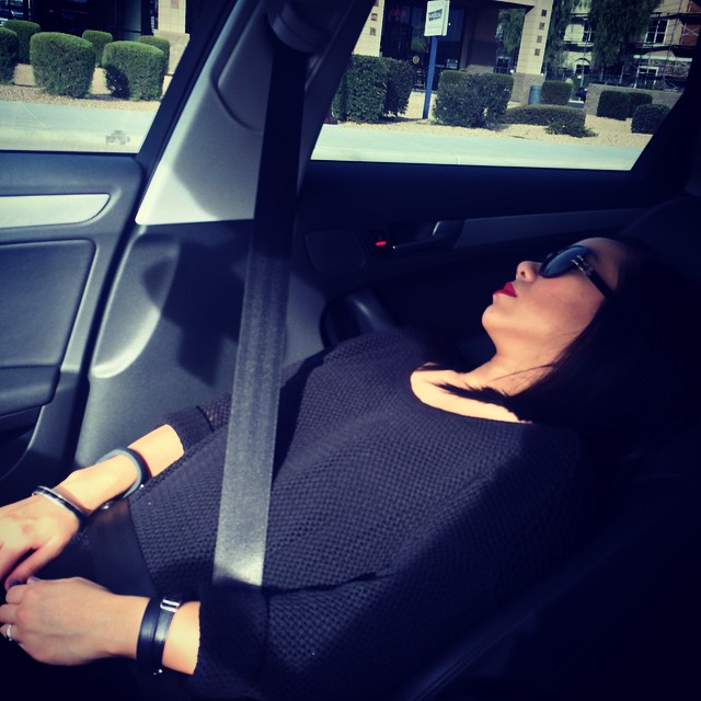 No carro