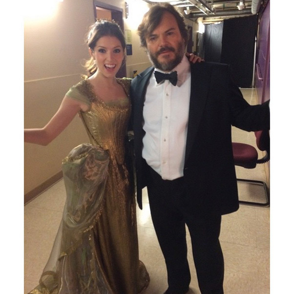 Saga Crepúsculo encontra com A Escola do Rock:  Anna Kendrick e Jack Black