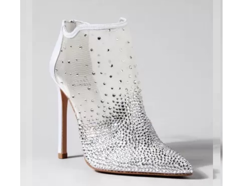 Feito por Stuart Weitzman