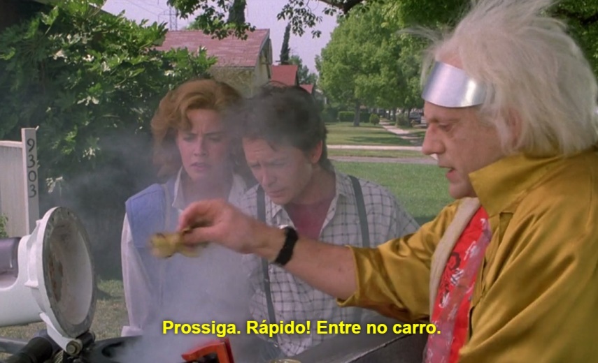 Doc Brown usa lixo como combustível. 